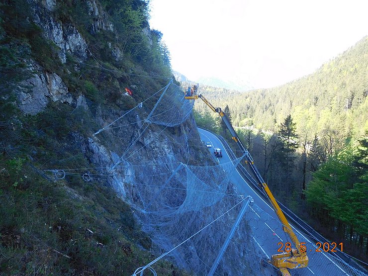 © Land Tirol/Hanny Fertigstellung Steinschlagschutznetz