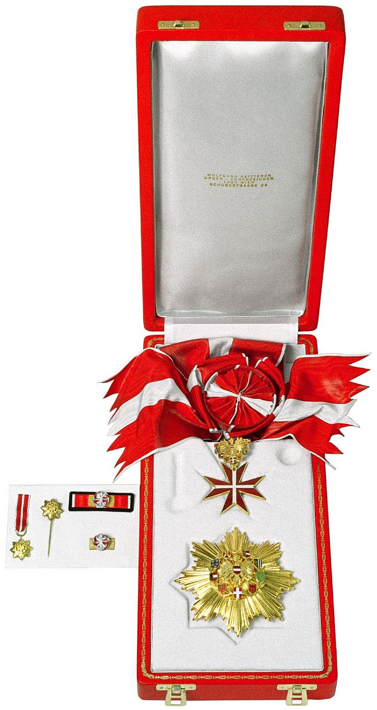 Großstern des Ehrenzeichens für Verdienste um die Republik Österreich