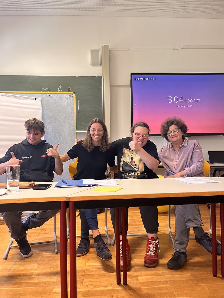 Gruppenbild mit 4 Personen