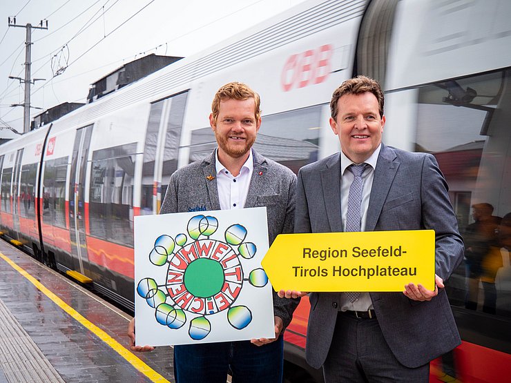 © Region Seefeld/Borkowski Wandl und Zumtobel vor Zug