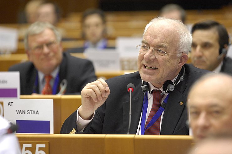 © Foto: AdR/Abdruck honorarfrei LTP van Staa