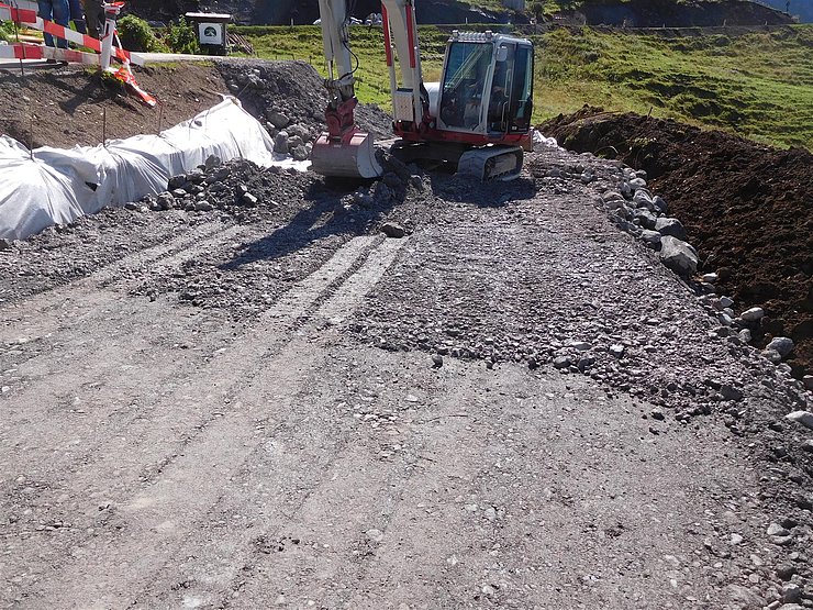 Erdbau Dammkörperschüttung