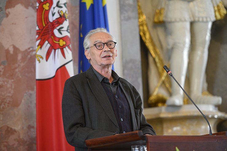 © Landtagsdirektion Tirol/Berger Dramatiker Mitterer trug seine Gedanken vor.