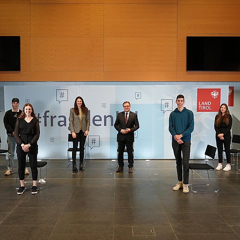 Gruppenfoto mit Abständen