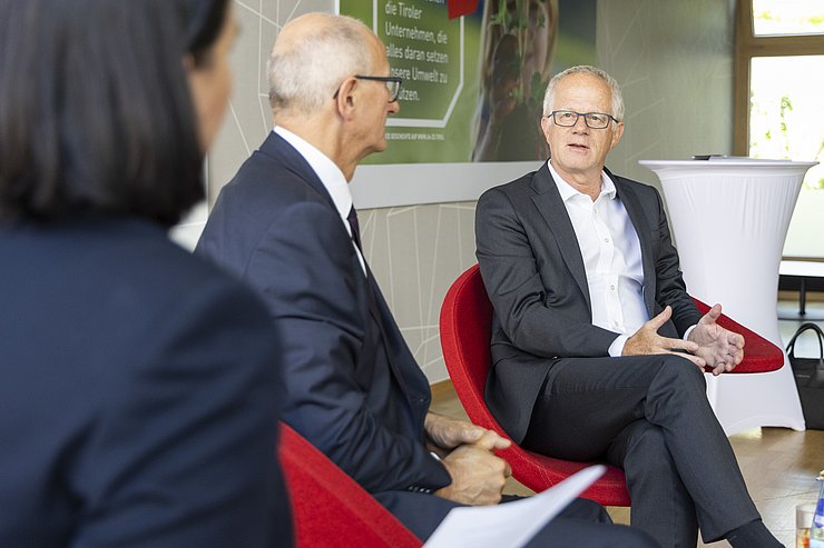 Personen im Austausch