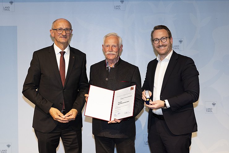 v.l.n.r.: LH Anton Mattle, Fridolin Tschurtschenthaler, 1.LH-Stv. Philip Wohlgemuth