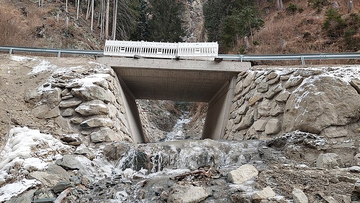 Aufnahme der neuen Brücke