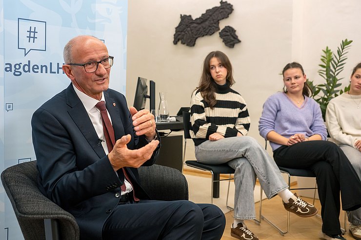 © Land Tirol/Jovanovic LH Mattle beim Sprechen