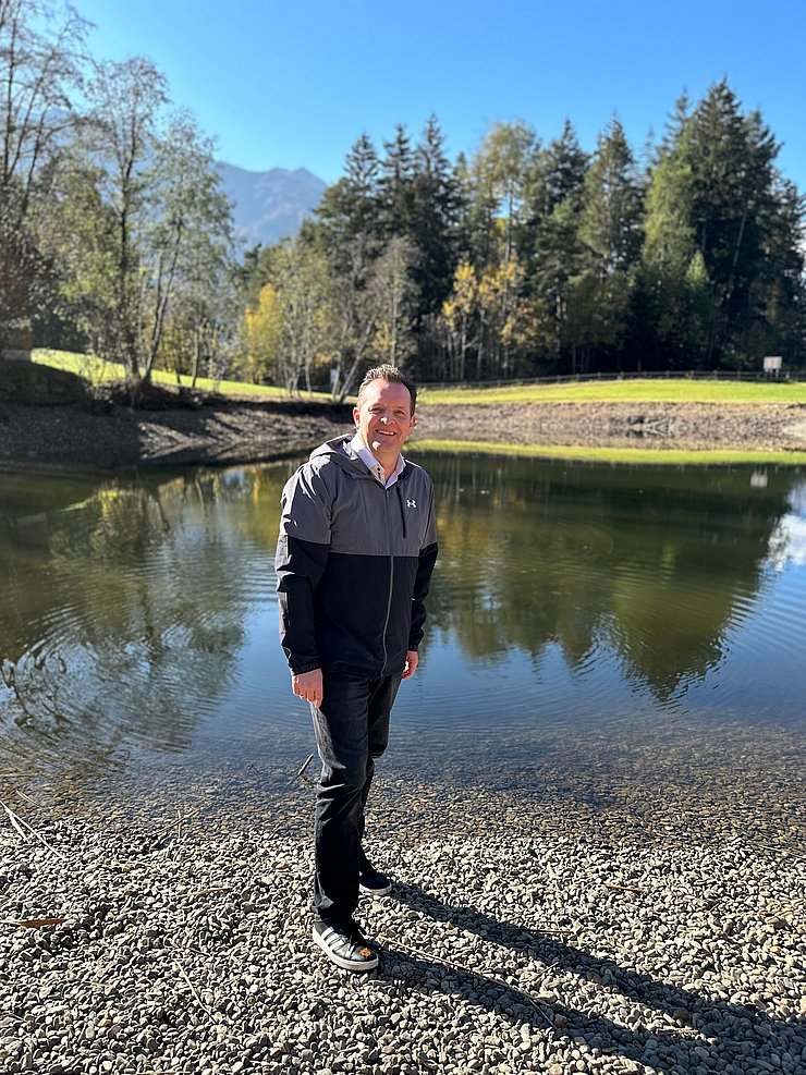 © Land Tirol/Knabl LR Zumtobel am Seeufer