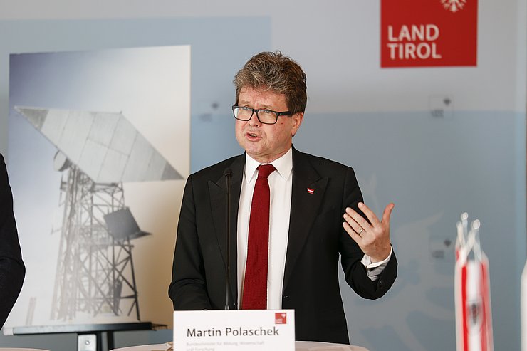 Bild von BM Martin Polaschek bei der Pressekonferenz