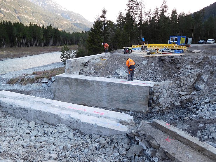 © Land Tirol Vorbeitung bestehender Widerlager - Kapellenbachbrücke