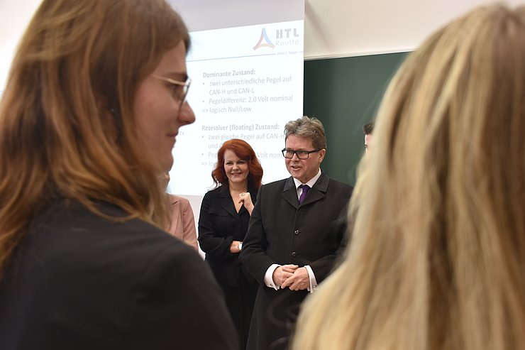 BM Polaschek mit SchülerInnen der HTL Reutte