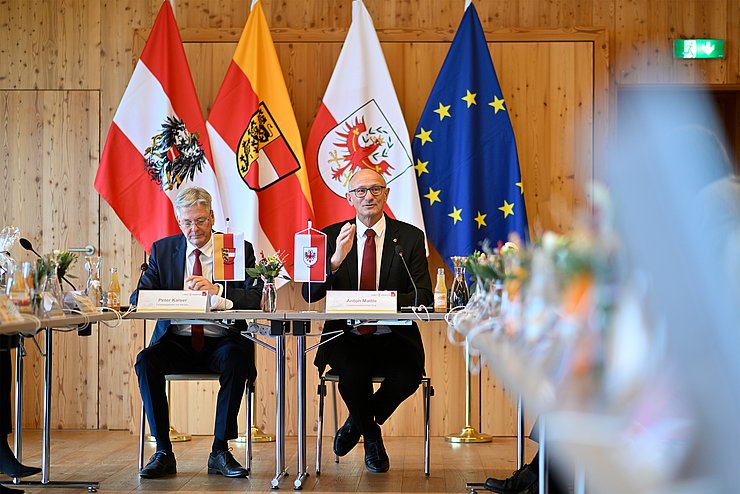 © LPD/Bauer Mattle beim Sprechen