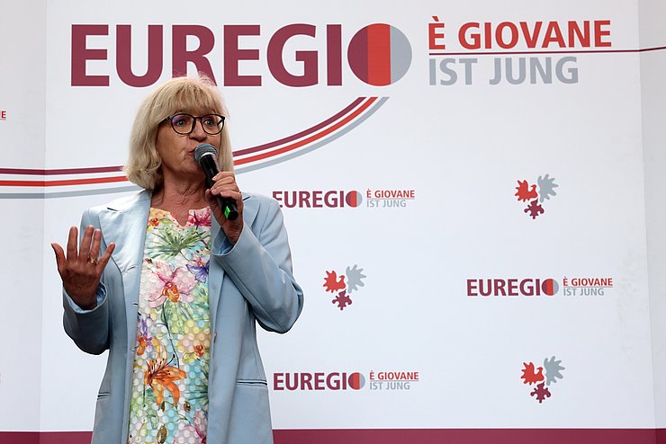 © Euregio/Matteo Rensi Palfrader beim Sprechen auf der Bühne