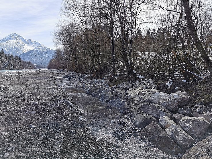 © Land Tirol/Reiter Die Längsverbauung nach der Sanierung!