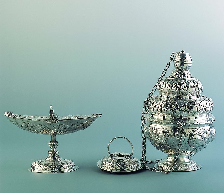 Weihrauchfass und Weihrauchschiffchen