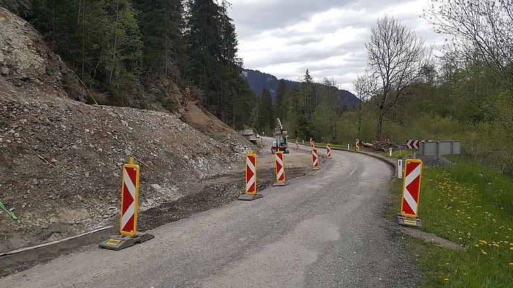 © Land Tirol/Hanny Bergseitiger Felsabtrag mit neuer Sturzmulde
