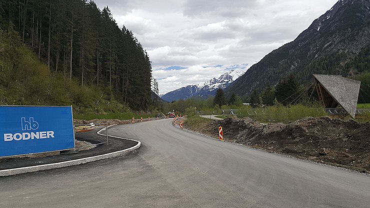 © Land Tirol/Hanny Fertige Asphaltschichten