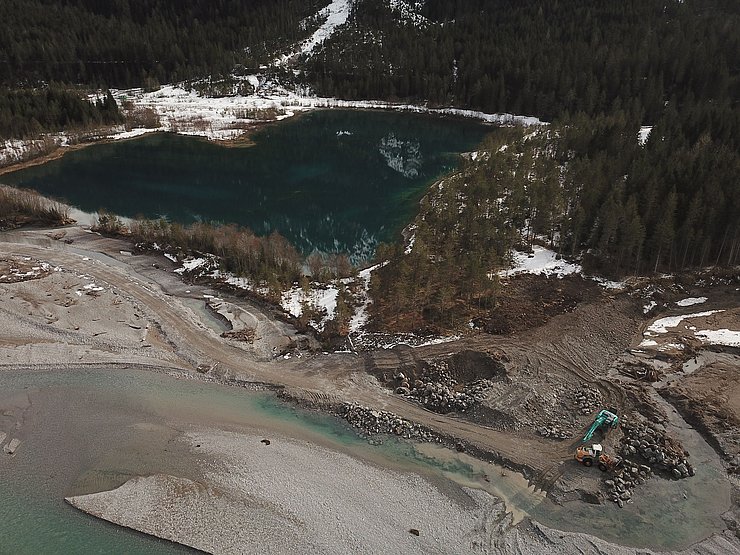 Die westliche Buhne kurz vor Fertigstellung der Abtragsarbeiten. 