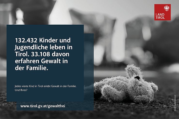 Plakat Kampagne "Gewaltfreie Erziehung" mit Teddybär