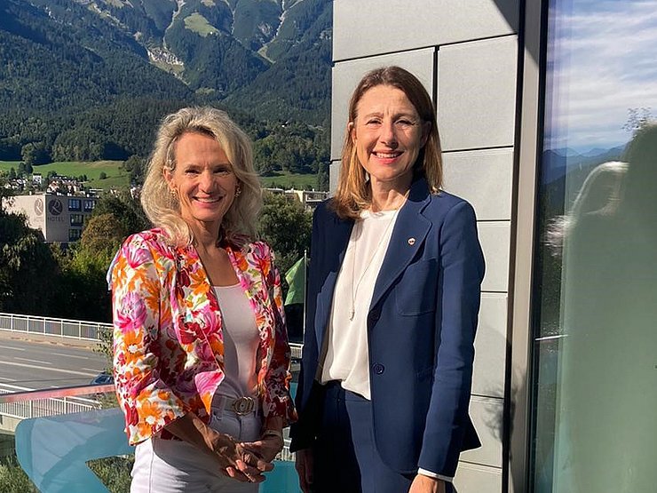 Waltraud Buchberger und Annette Leja