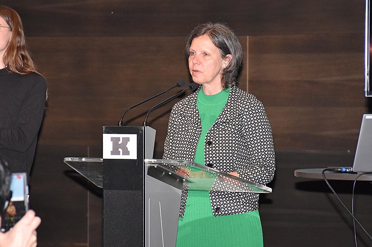 Isolde Kafka am Redepult