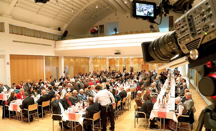 Beste Stimmung herrschte beim "Tag des Ehrenamts" im Oberlandsaal in Haiming.
