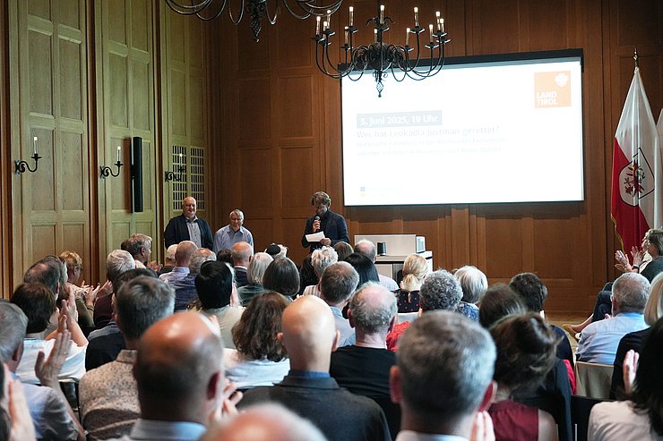 Die historische Spurensuche im Landhaus entschlüsselte, was Leokadia Justman bei ihrer Flucht in Tirol widerfuhr – und wer ihr half.