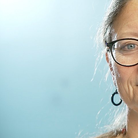 Claudia Mark, Impfung