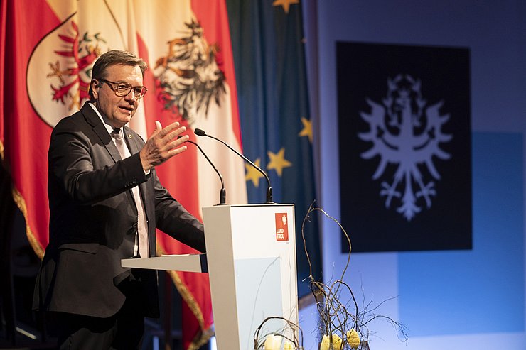 © Land Tirol/Die Fotografen LH Günther Platter bedankte sich für den großen Zusammenhalt bei den Einsatzorganisationen und der Bevölkerung in Zeiten von Krisen.