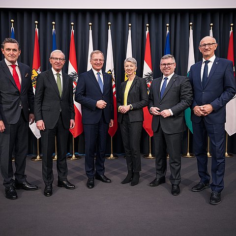 Gruppenfoto bei der FinanzreferentInnenkonferenz.