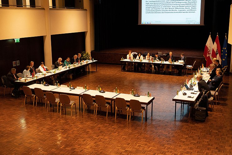 © Tiroler Landtag/Oswald Die Konferenz fand im Haller Kurhaus statt.