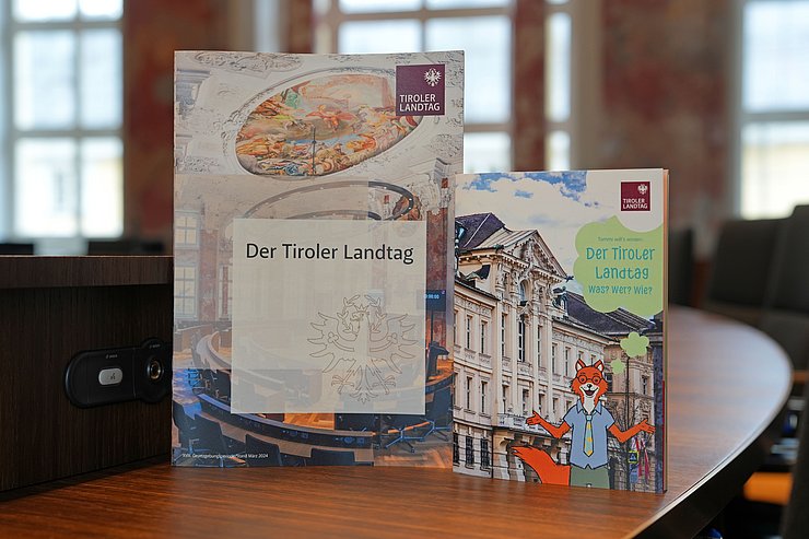 Die Broschüren des Landtags können auf Wunsch auch zugeschickt werden.