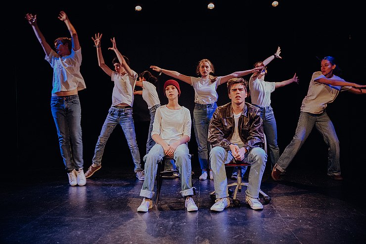 © Fotokarussell Melanie Karrer Ausschnitt aus dem Stück „Wie man unsterblich wird“.