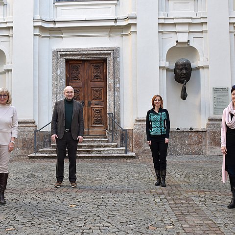 Der Verein Timus stellt sich vor: V.l. LRin Beate Palfrader, Wido Sieberer (Obfrau-Stellvertreter), Obfrau Christine Weirather und Lisa Noggler-Gürtler (Obfrau-Stellvertreterin)
