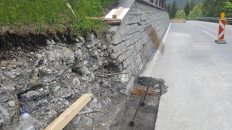 Freilegung bestehende Mauerung und Ankerung