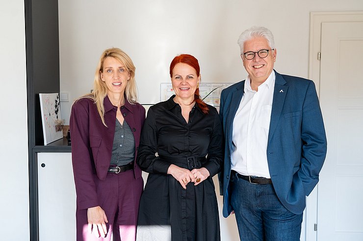 LRin Cornelia Hagele empfing ÖGK-Obmann Andreas Huss sowie Jutta Lichtenecker, Generaldirektor-Stellvertreterin der ÖGK, zu einem Gespräch im Landhaus.