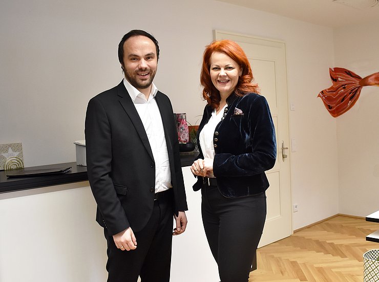 © Land Tirol/Huldschiner Landesrätin Hagele empfing Südtirols Landesrat Achammer in ihren Amtsräumlichkeiten in Innsbruck.