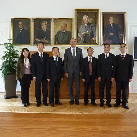 v.l. Landtagsvizepräsident Mattle und die Delegation aus Hebei