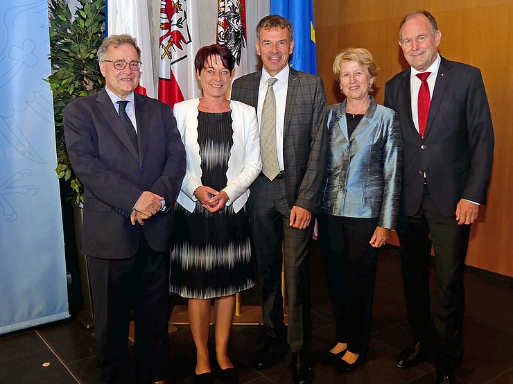 (v.li.) Botschafter François Saint-Paul, LTPin Sonja Ledl-Rossmann, Bgm Georg Willi, Margarete Pegger, Honorarkonsul Franz Pegger