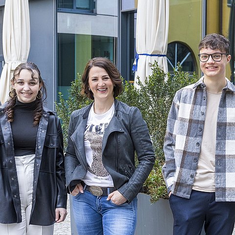 Symbolbild - Jugendlandesrätin Astrid Mair: „Wer einmal auf der Redebühne gestanden ist merkt schnell, wie das Selbstvertrauen gestärkt wird und wie man als Persönlichkeit von diesem Auftritt profitieren kann.“