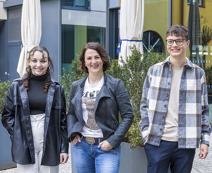 Symbolbild - Jugendlandesrätin Astrid Mair: „Wer einmal auf der Redebühne gestanden ist merkt schnell, wie das Selbstvertrauen gestärkt wird und wie man als Persönlichkeit von diesem Auftritt profitieren kann.“