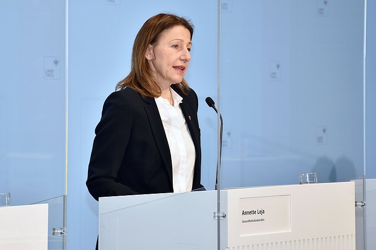 LRin Annette Leja am Rednerpult