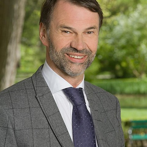 Hofrat Dr. Harald Kefer