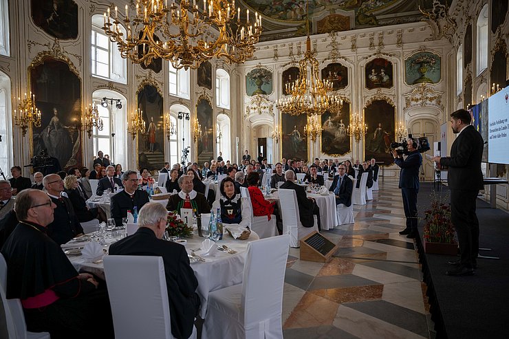 Die Verleihungsfeier des Landes Tirol fand im Riesensaal der Hofburg in Innsbruck statt.
