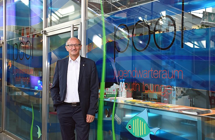 LR Mattle: „Wir freuen uns darauf, nach der Sommerpause wieder zahlreiche junge Besucherinnen und Besucher im Jugendwarteraum des Landes willkommen zu heißen."