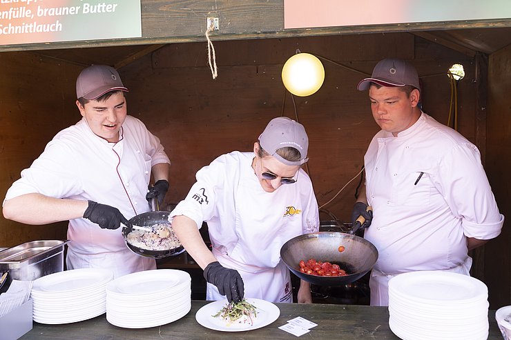 © Land Tirol/Die Fotografen Speisenzubereitung