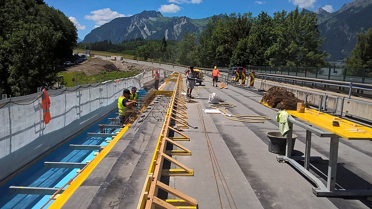 © Land Tirol/Schindl Günther Schalung Randbalken u. Bewehrungsverlegung
