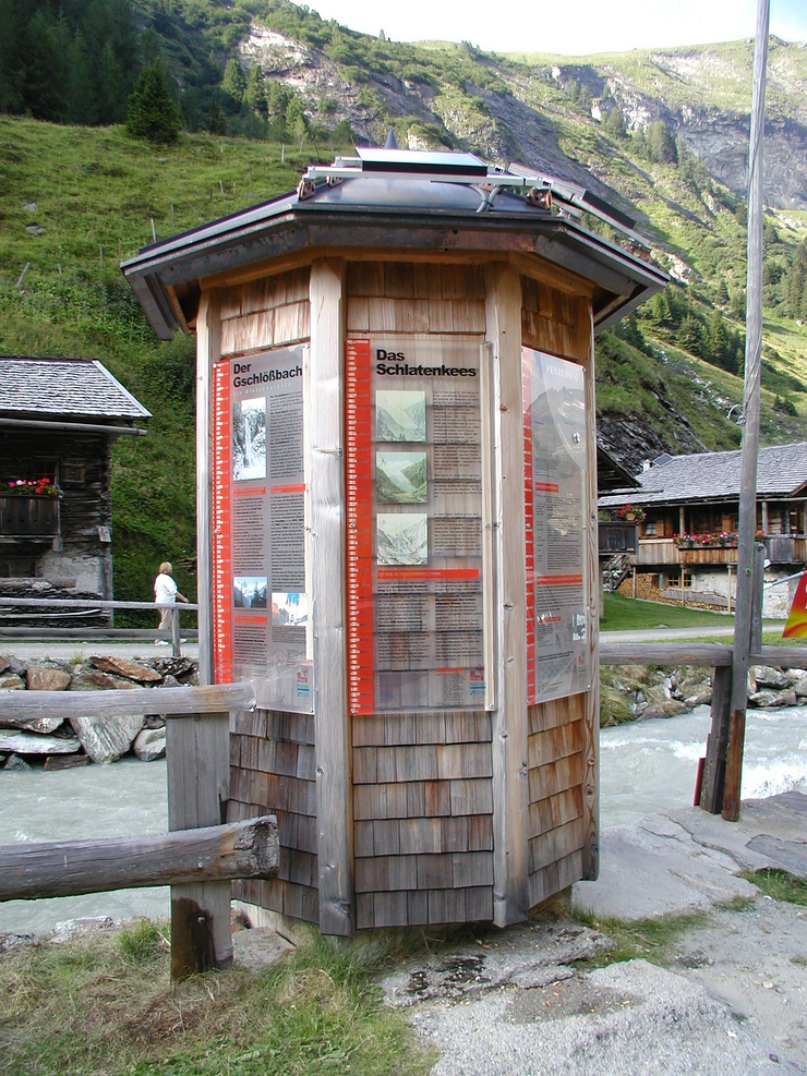 © Land Tirol/SG Hydrographie und Hydrologie Schautafel Pegel Innergschlöß Gschlößbach