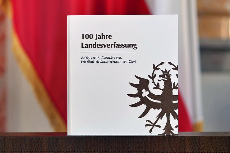 © Landtagsdirektion Tirol/Oswald Broschürenumschlag